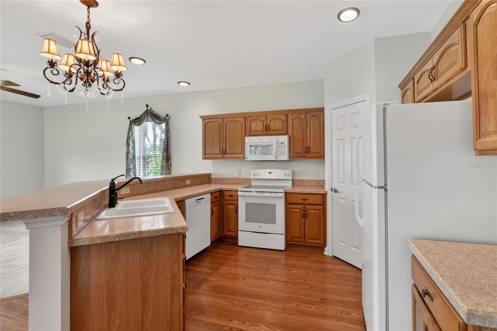 761 COUNTRY WALK CV, EAGLE LAKE, FL, 33839