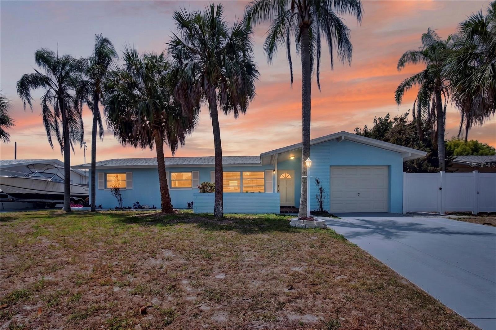 13746 MARTINIQUE DR, SEMINOLE, FL, 33776