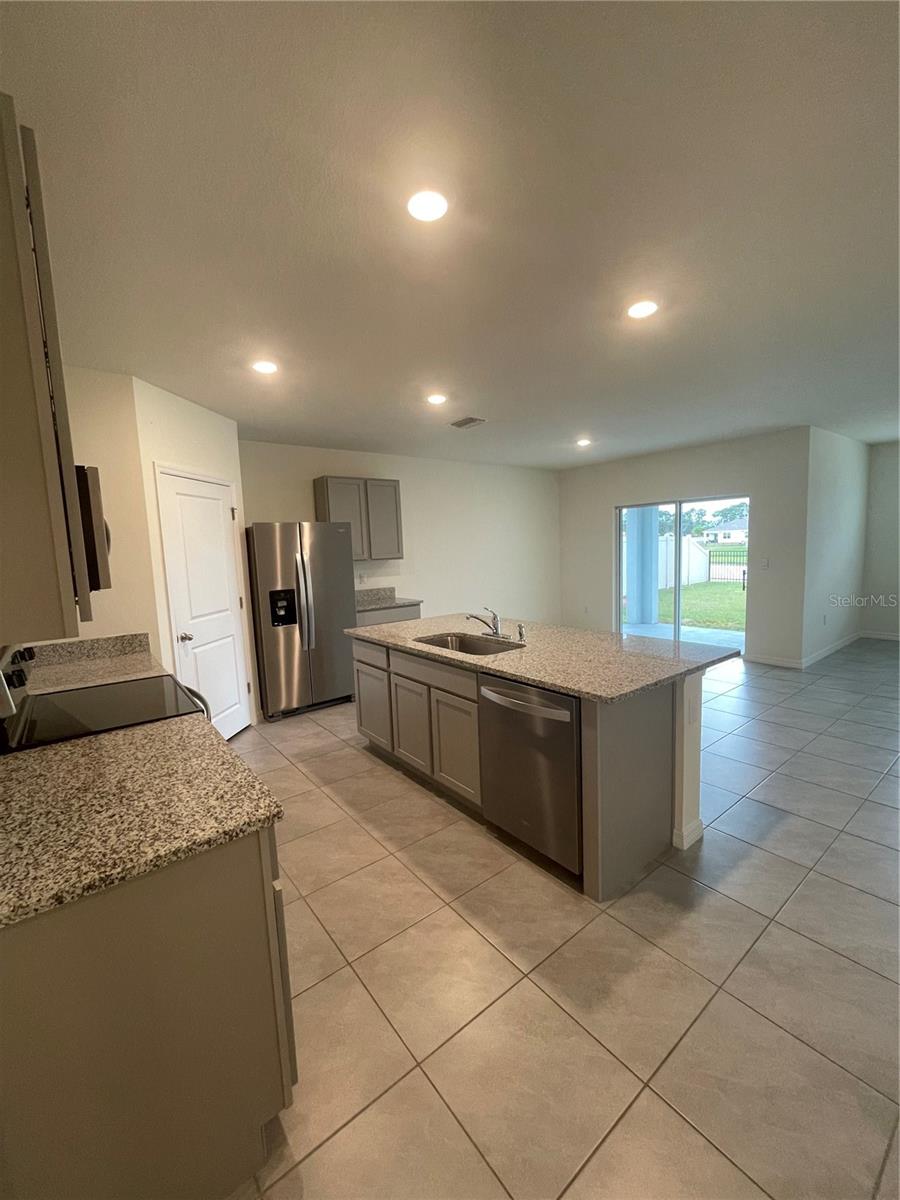 33724 JASMINE STAR LOOP, WESLEY CHAPEL, FL, 33543