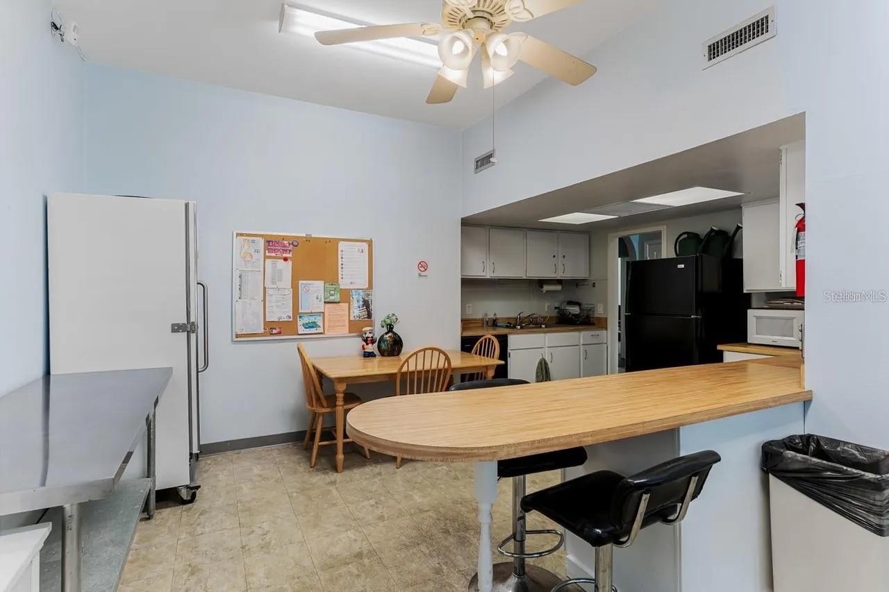 12760 INDIAN ROCKS RD #1017, LARGO, FL, 33774