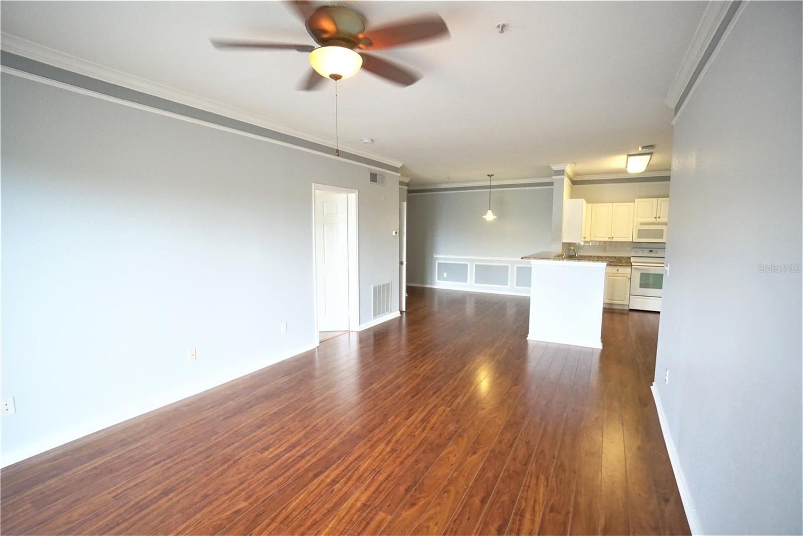 4304 BAYSIDE VILLAGE DR #204, TAMPA, FL, 33615