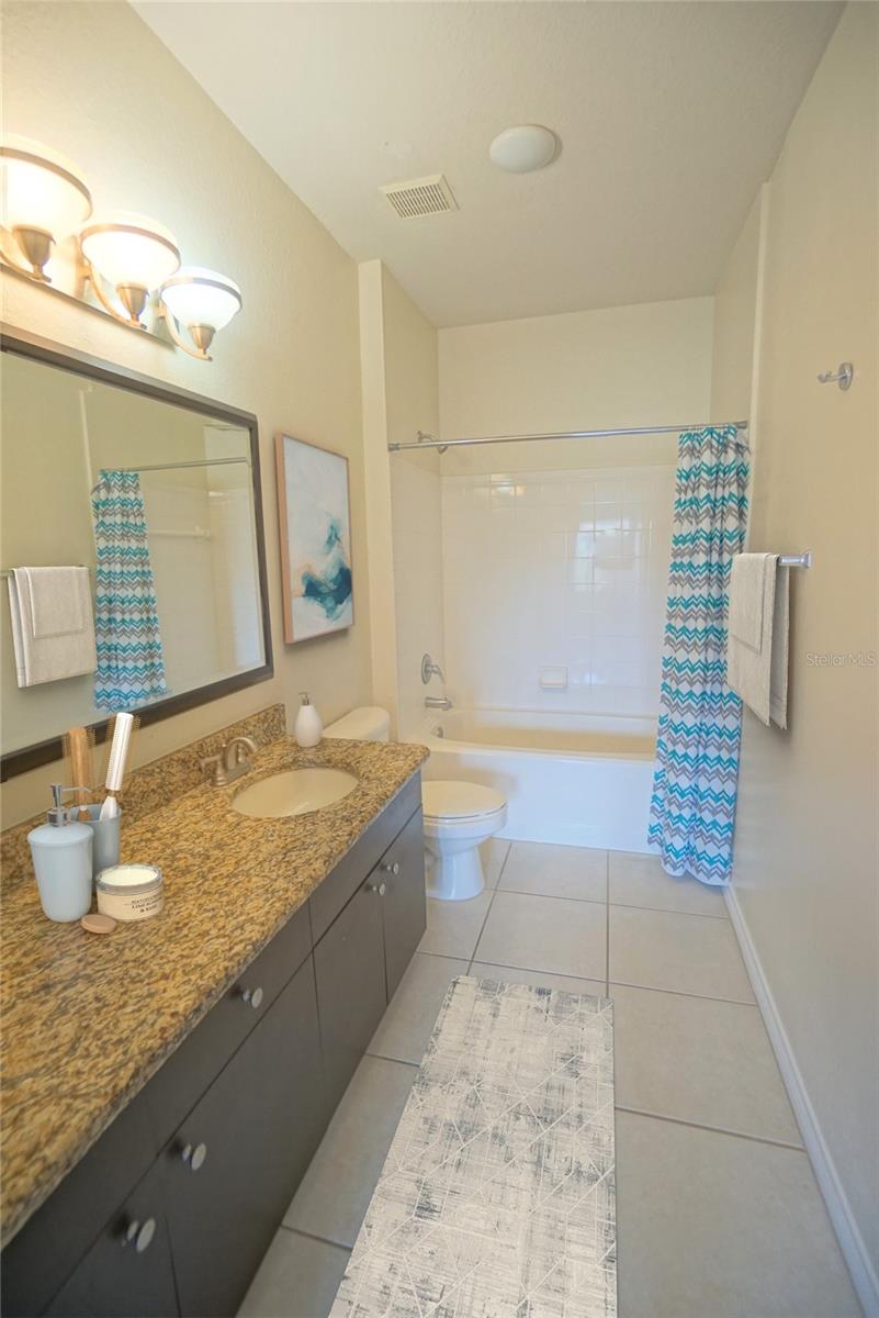 4304 BAYSIDE VILLAGE DR #204, TAMPA, FL, 33615
