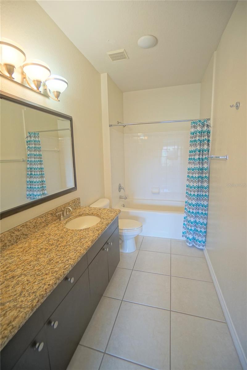 4304 BAYSIDE VILLAGE DR #204, TAMPA, FL, 33615