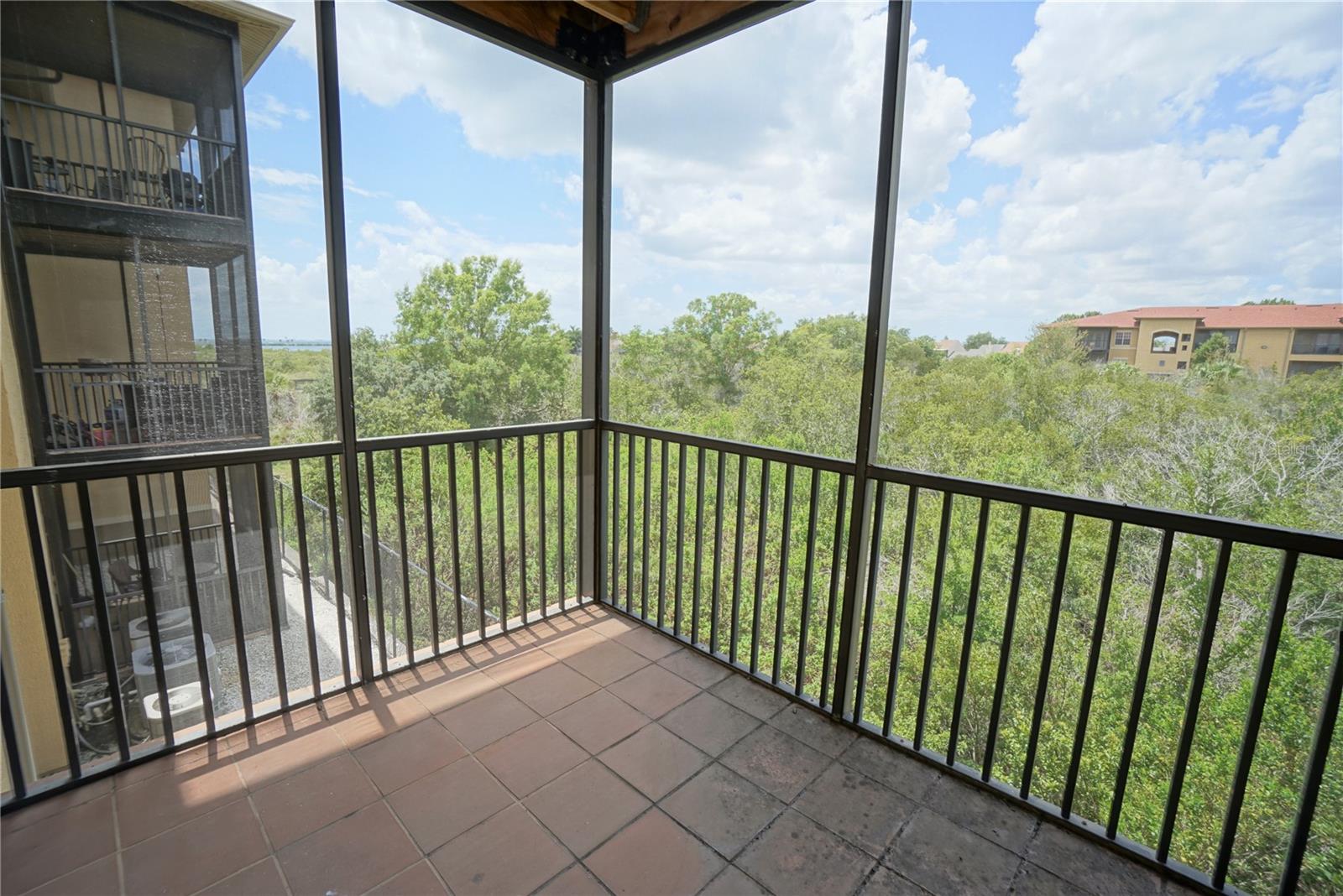 4304 BAYSIDE VILLAGE DR #204, TAMPA, FL, 33615