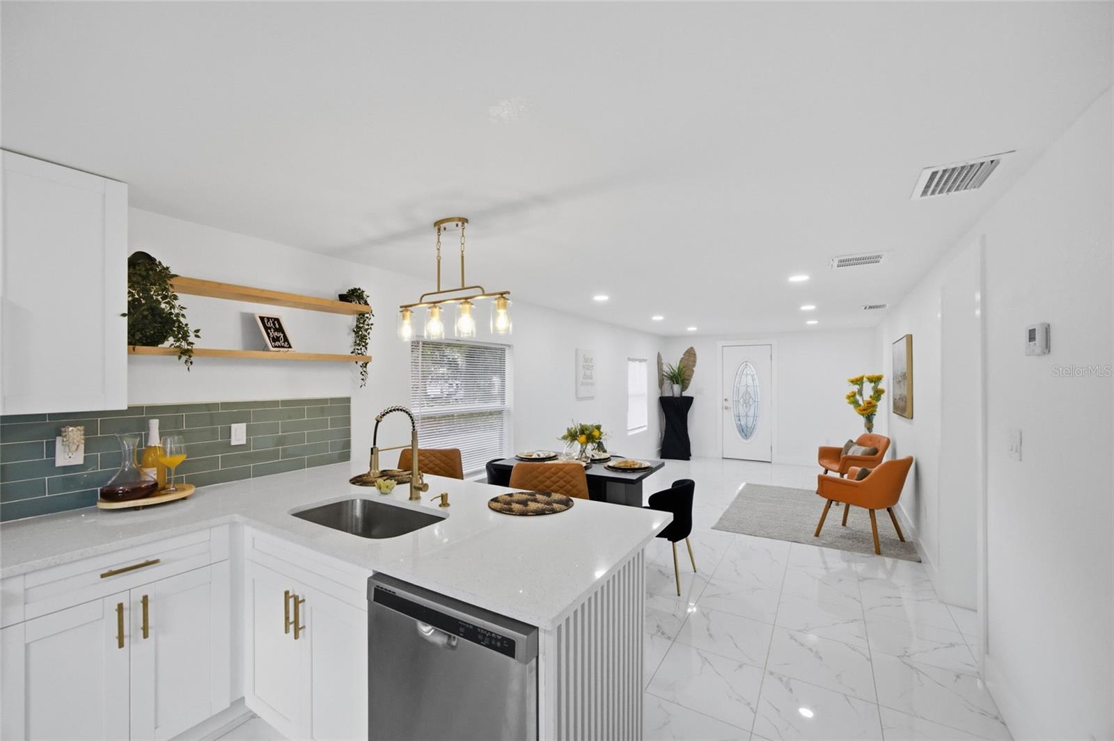9408 N ORLEANS AVE, TAMPA, FL, 33612