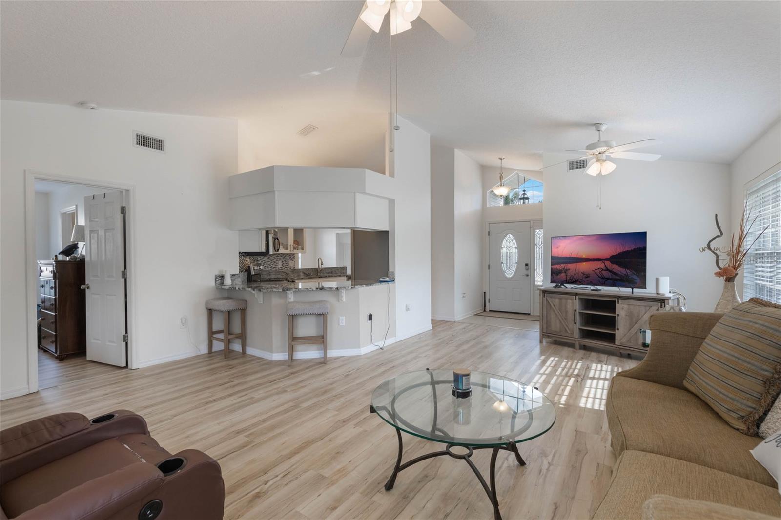 615 JUNIPER WAY, TAVARES, FL, 32778