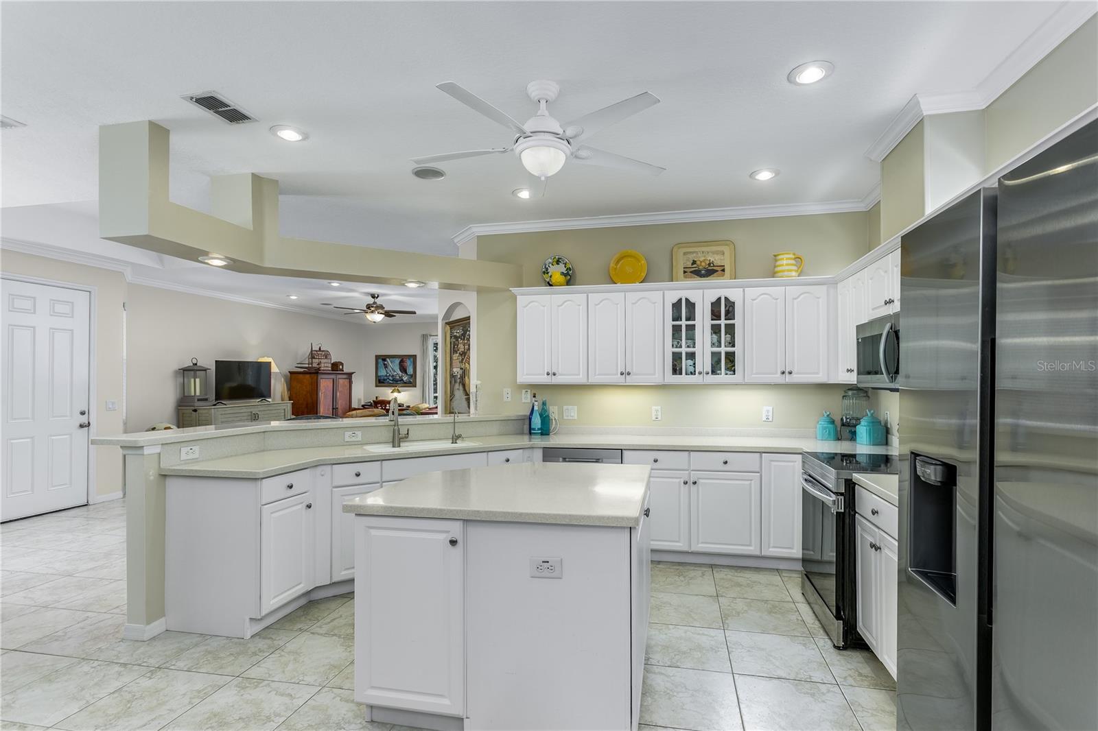 8105 AMBERSWEET PL, LAND O LAKES, FL, 34637