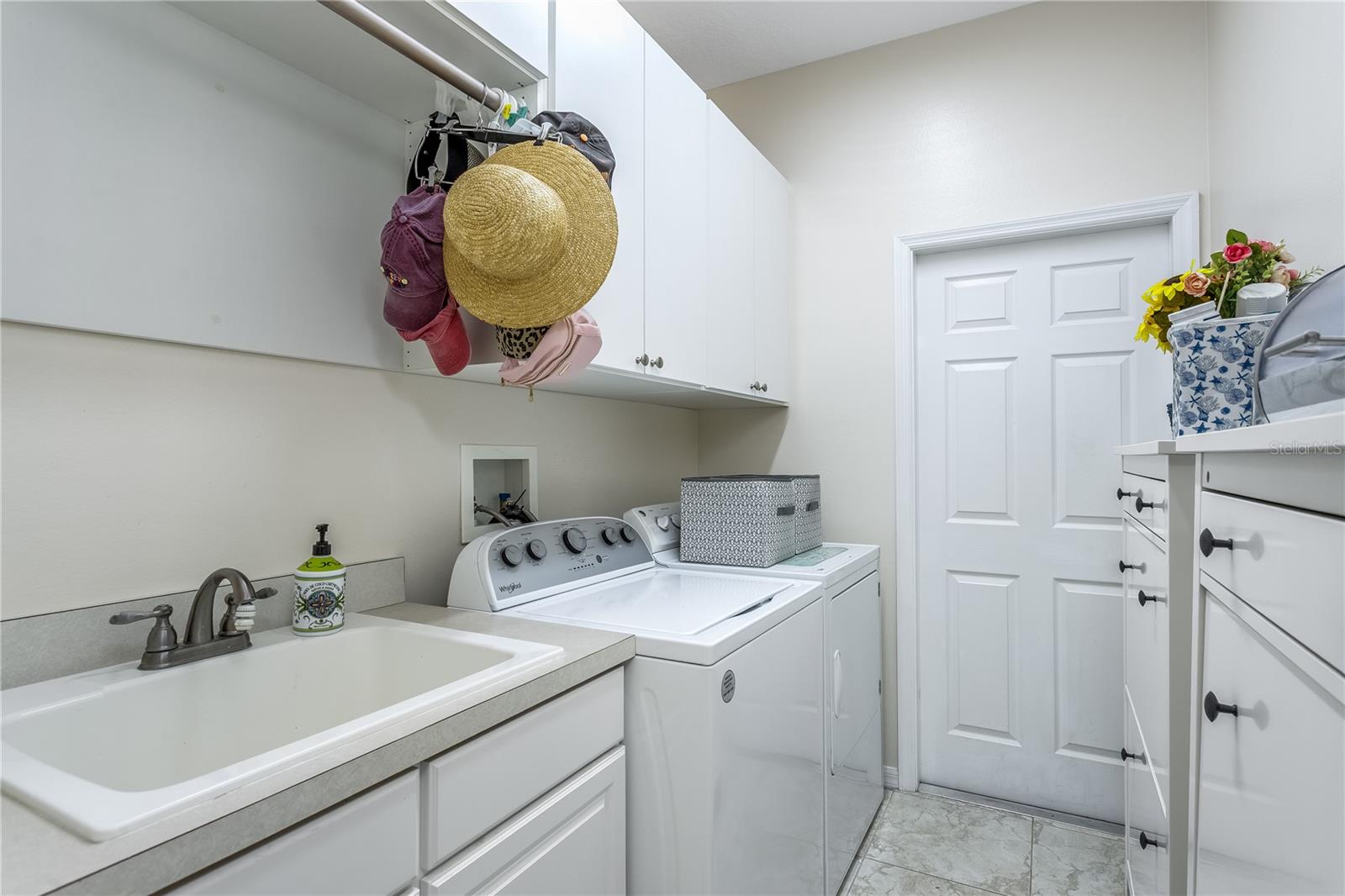 8105 AMBERSWEET PL, LAND O LAKES, FL, 34637