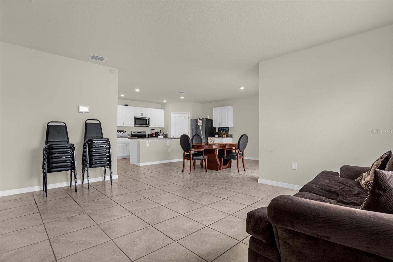 1842 EGRET MEADOWS AVE, KISSIMMEE, FL, 34744