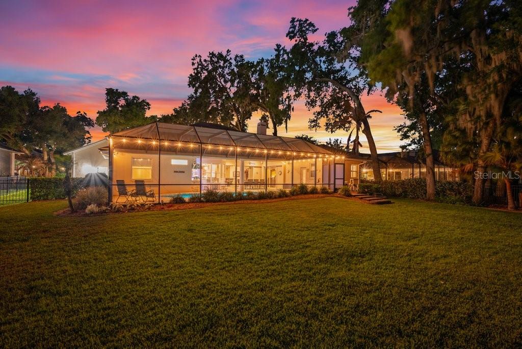 2221 VALRICO FOREST DR, VALRICO, FL, 33594