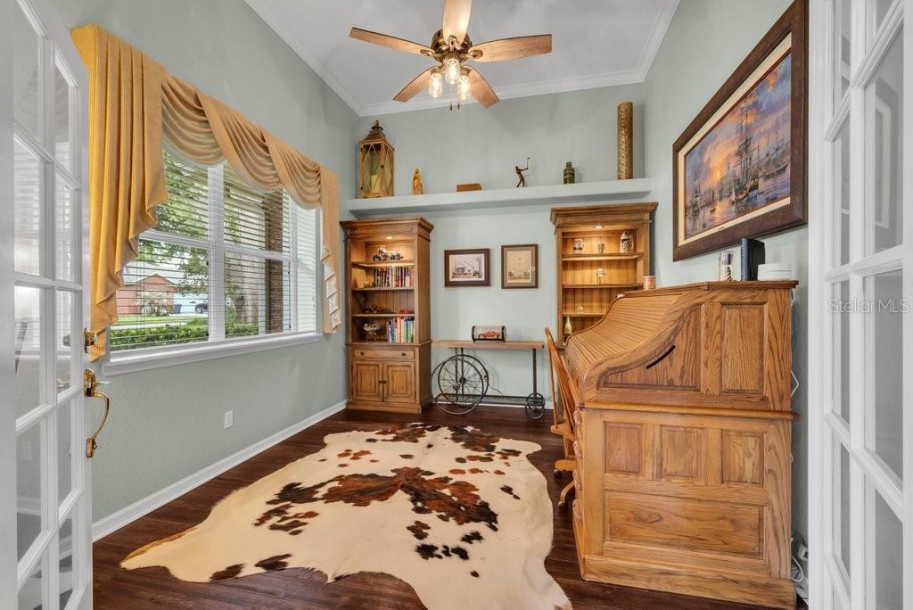 2221 VALRICO FOREST DR, VALRICO, FL, 33594