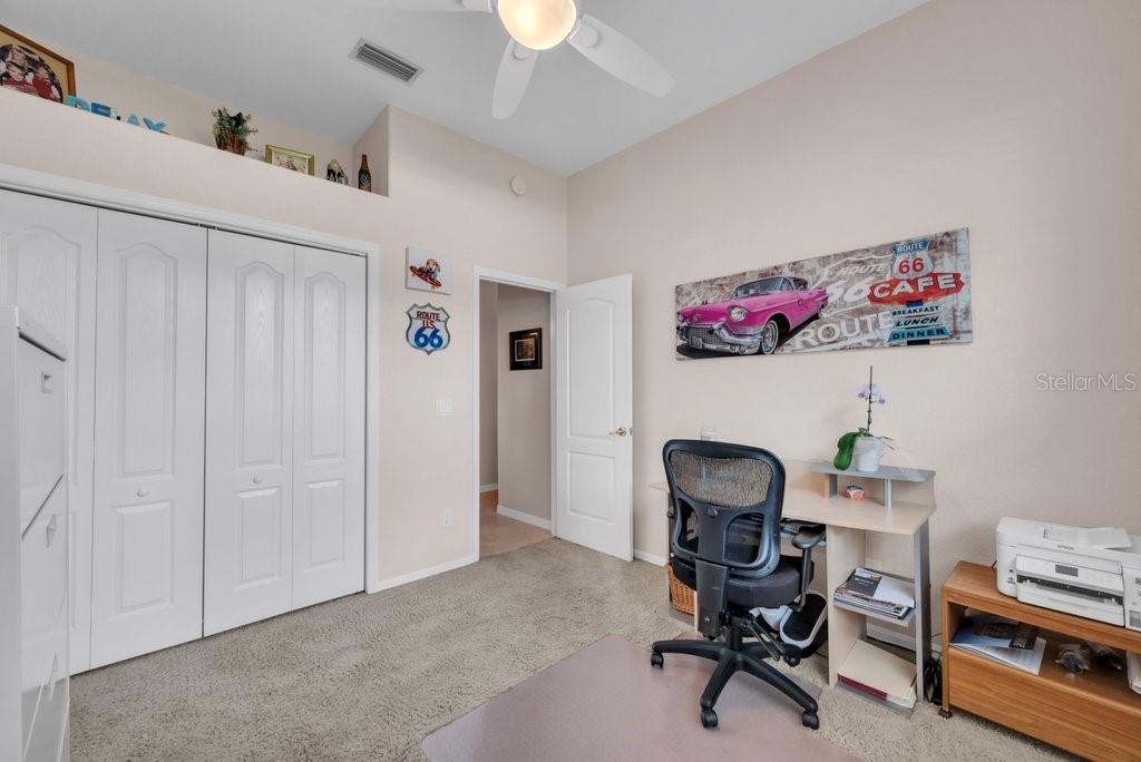 2221 VALRICO FOREST DR, VALRICO, FL, 33594