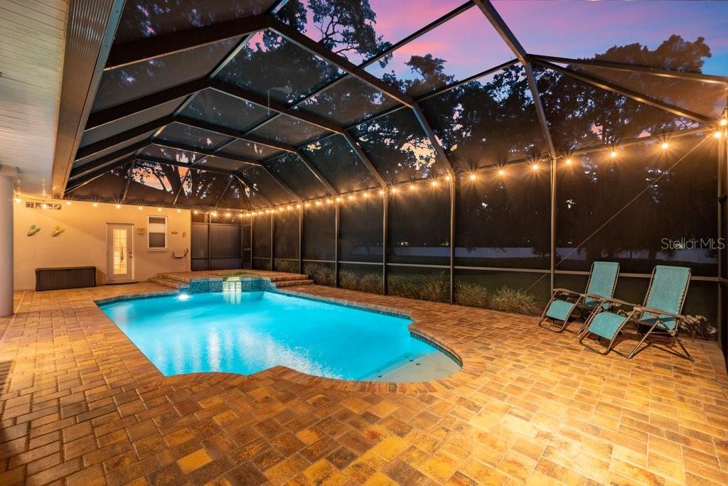 2221 VALRICO FOREST DR, VALRICO, FL, 33594