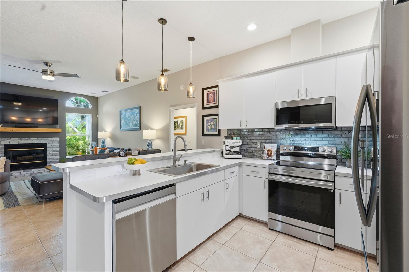 6130 55TH AVENUE CIR E, BRADENTON, FL, 34203