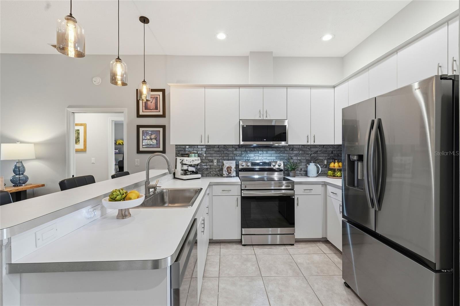 6130 55TH AVENUE CIR E, BRADENTON, FL, 34203