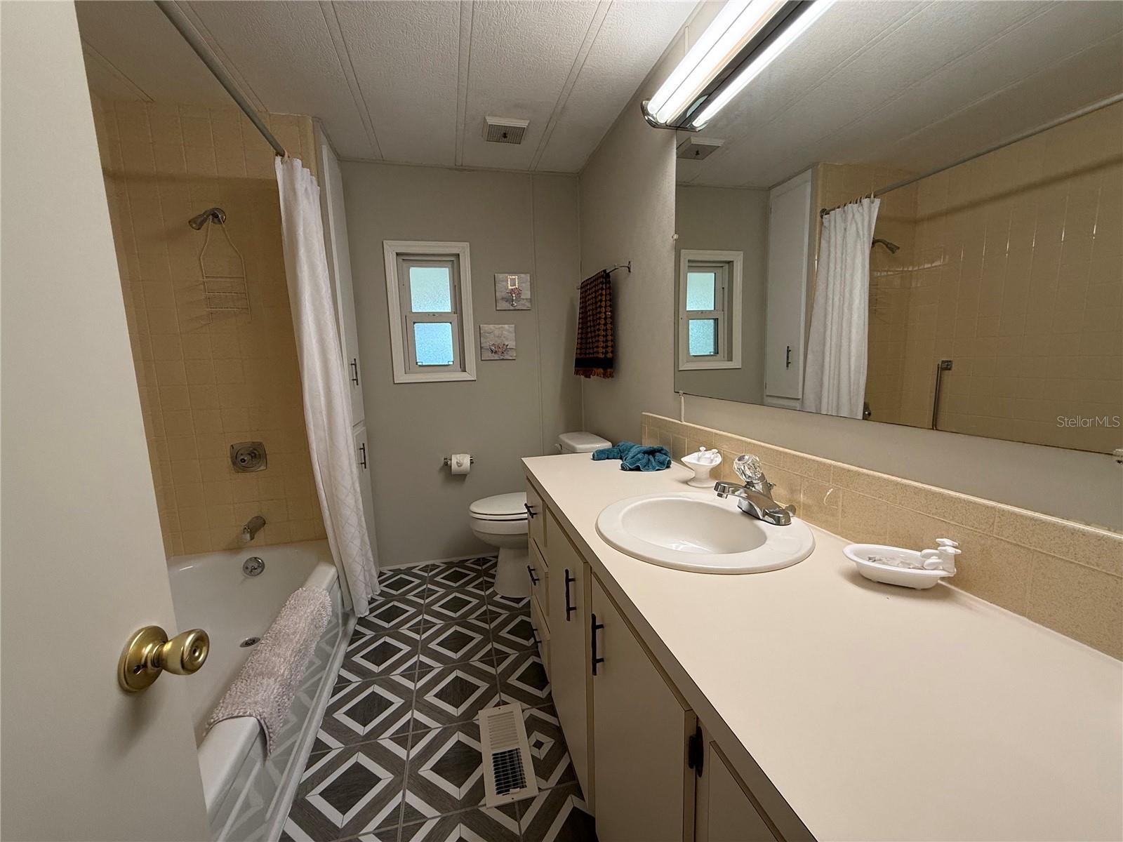 27 S BOBWHITE RD, WILDWOOD, FL, 34785