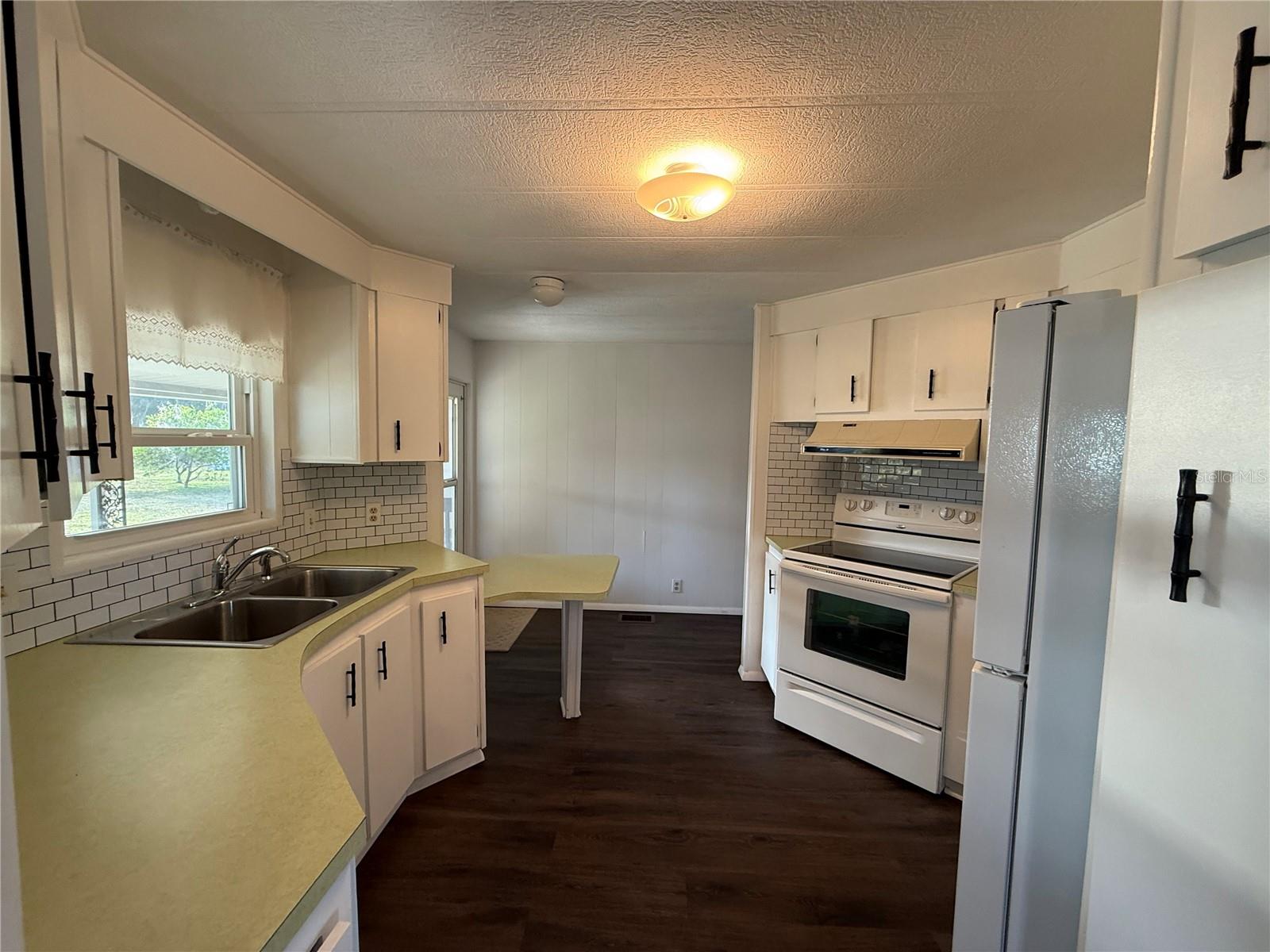 27 S BOBWHITE RD, WILDWOOD, FL, 34785