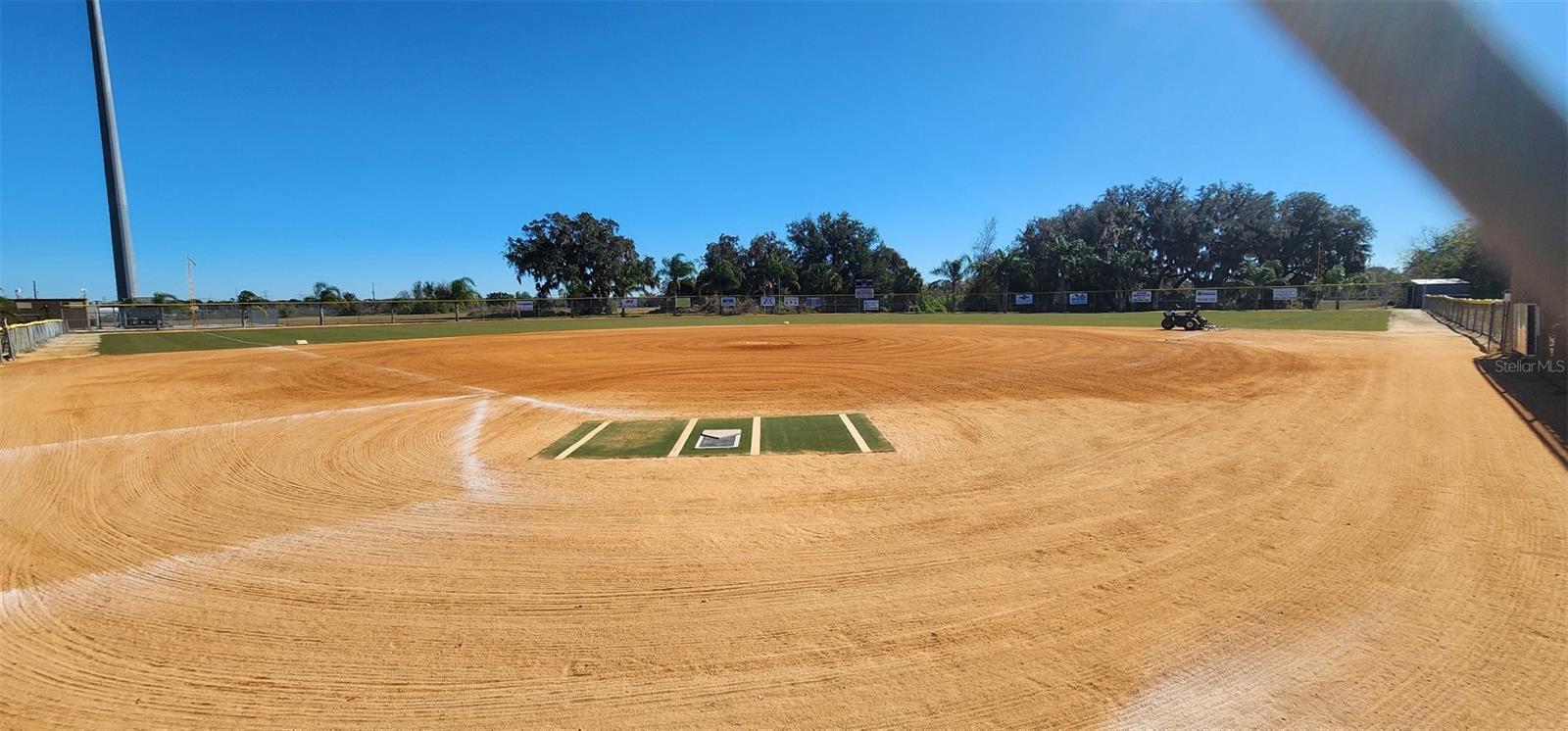 27 S BOBWHITE RD, WILDWOOD, FL, 34785