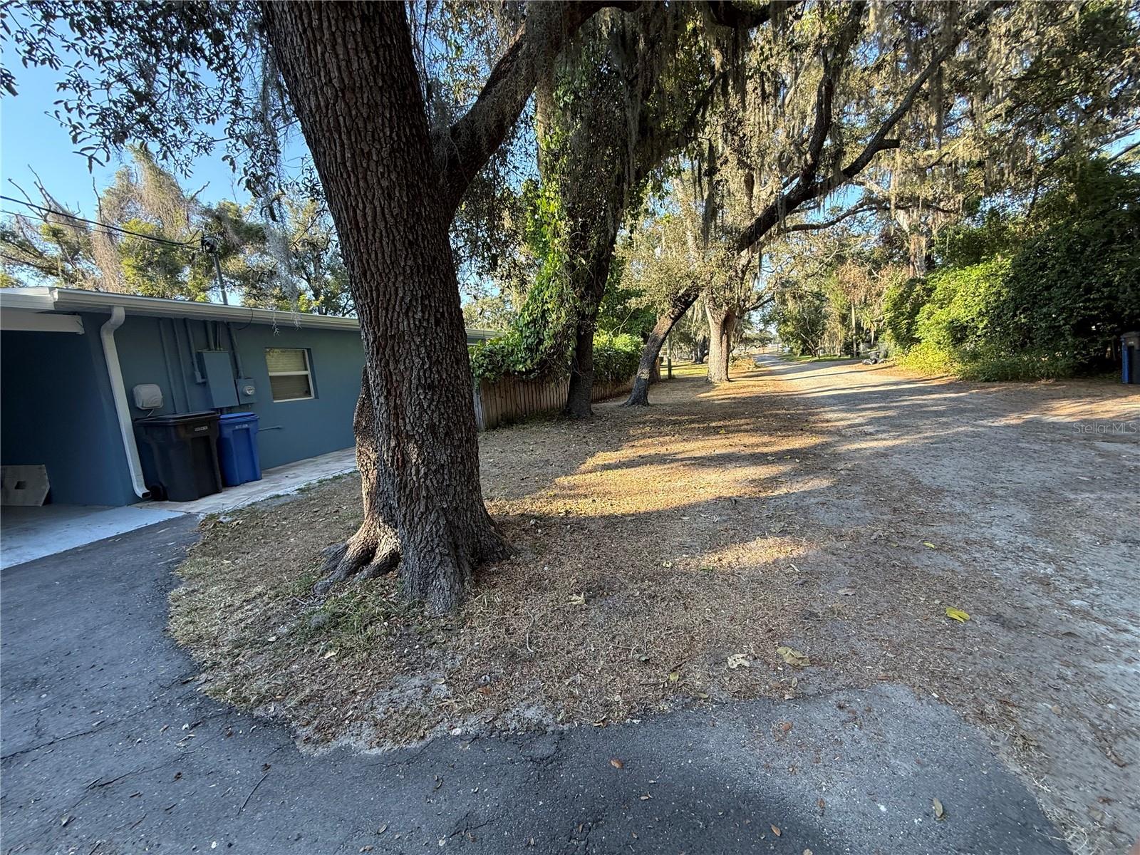 LAKESIDE DR, BRANDON, FL, 33510