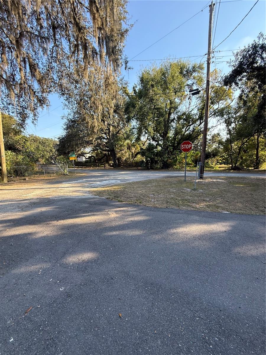 LAKESIDE DR, BRANDON, FL, 33510