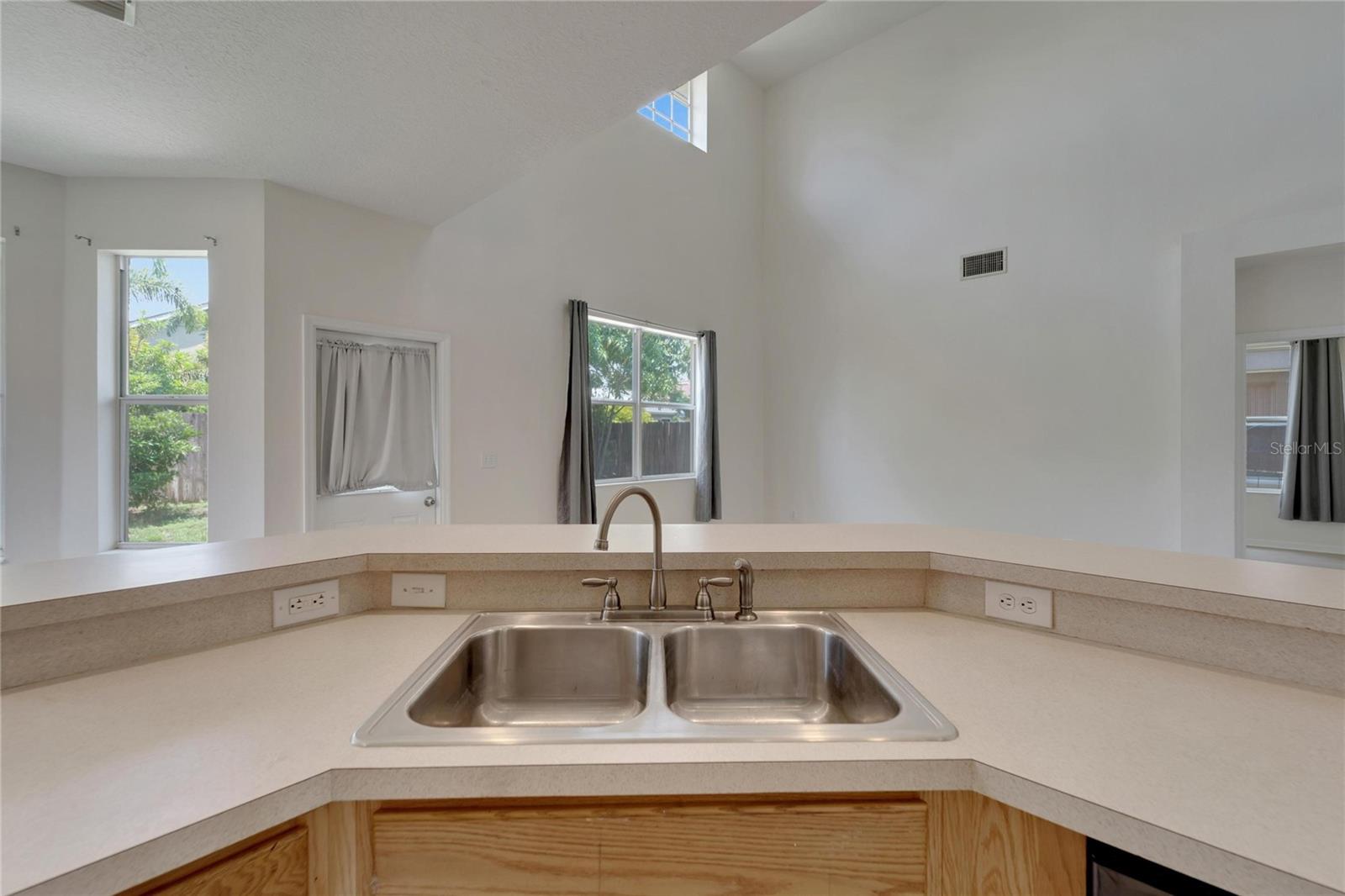 411 DURHAM SHORE CT, APOLLO BEACH, FL, 33572