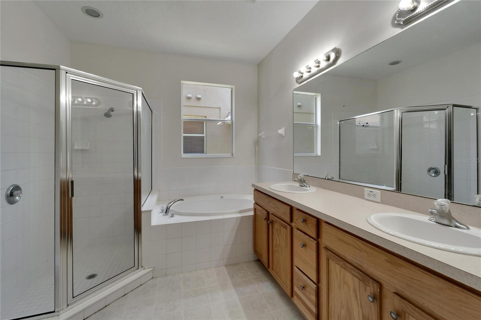 411 DURHAM SHORE CT, APOLLO BEACH, FL, 33572