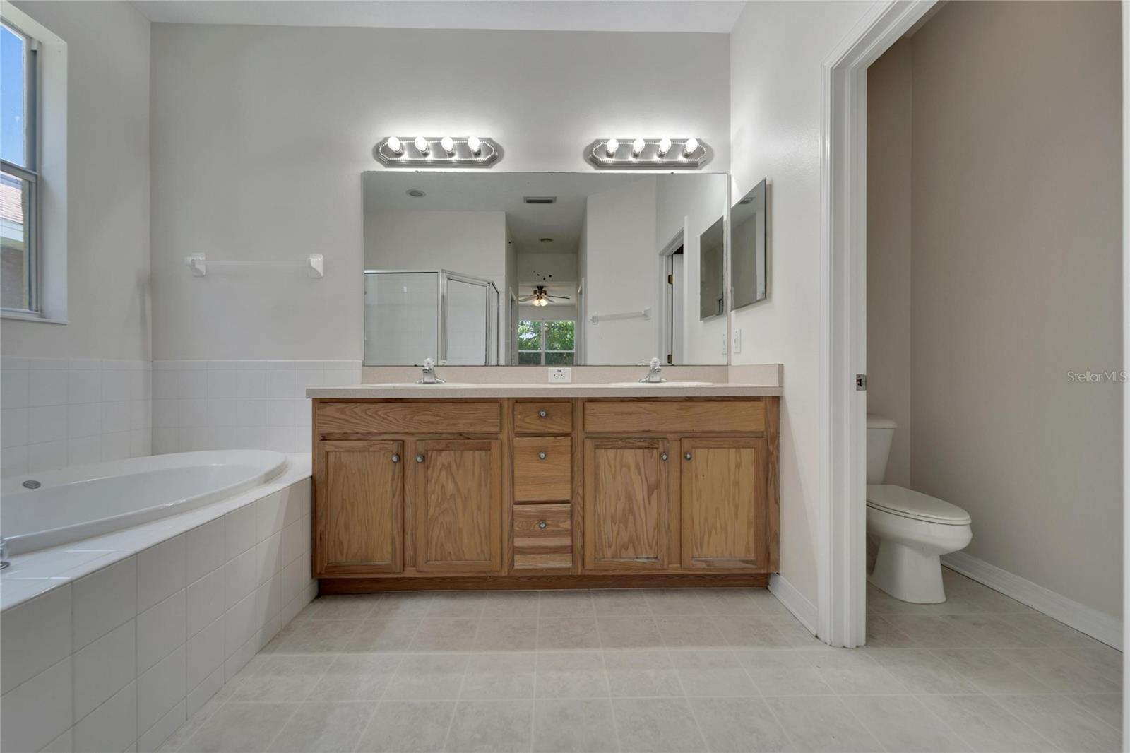411 DURHAM SHORE CT, APOLLO BEACH, FL, 33572