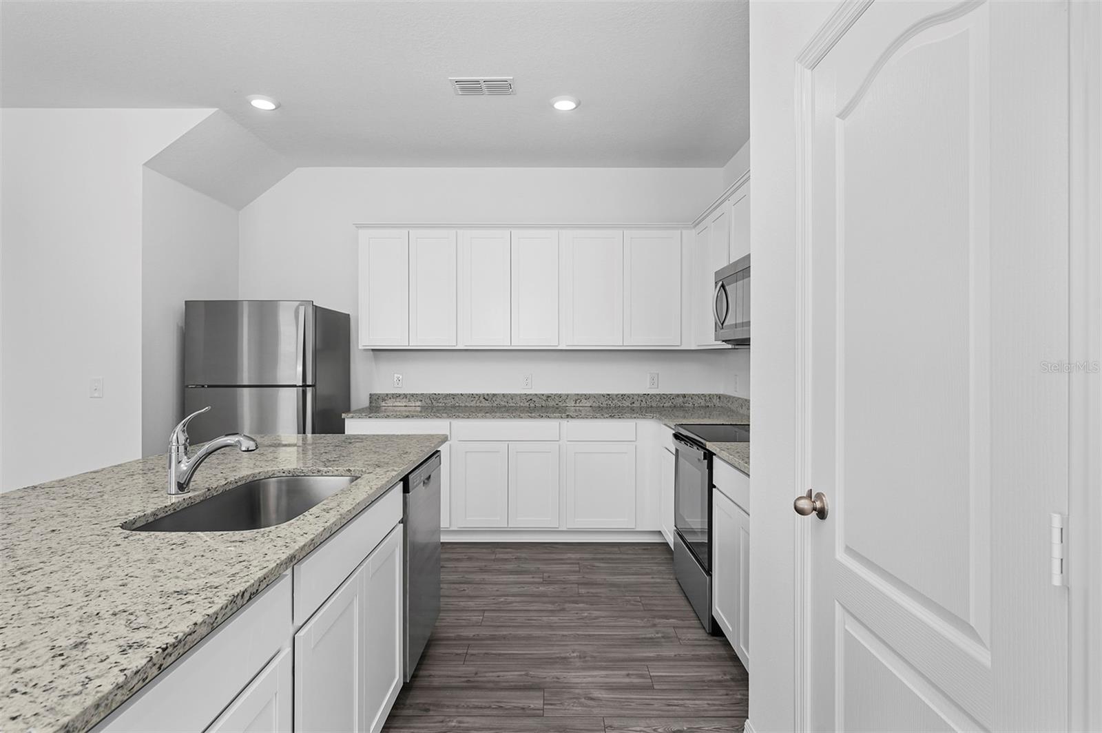 575 BAY LEAF DR, POINCIANA, FL, 34759