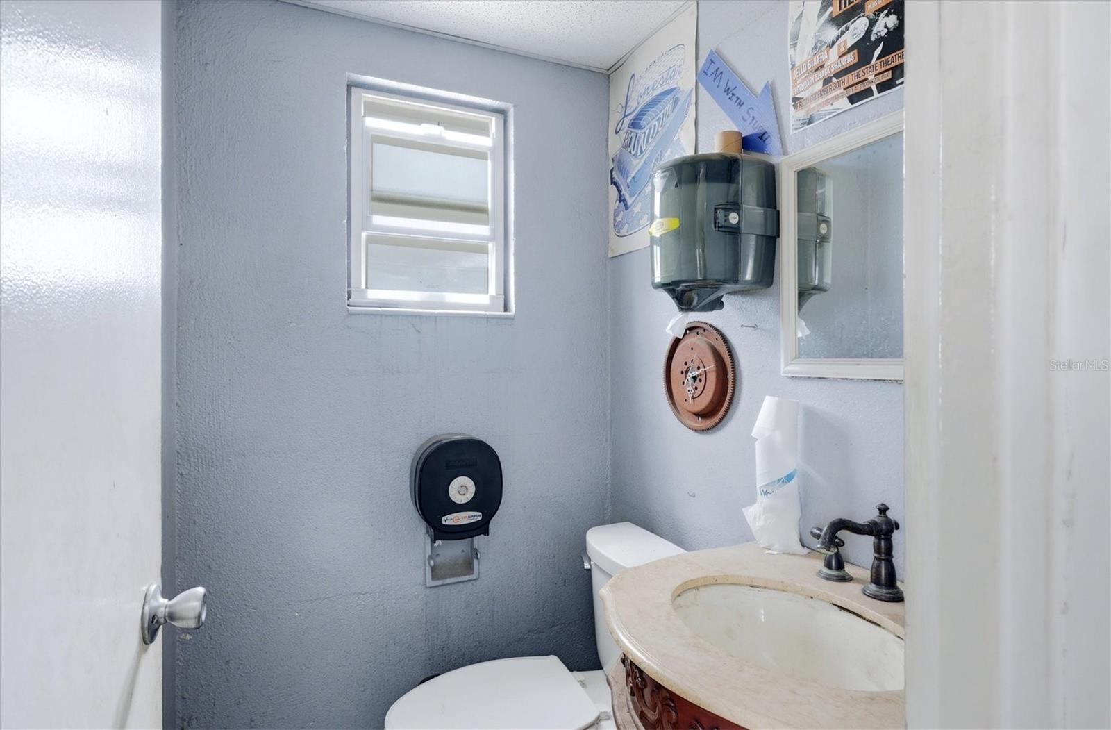 629 E VENICE AVE, VENICE, FL, 34285