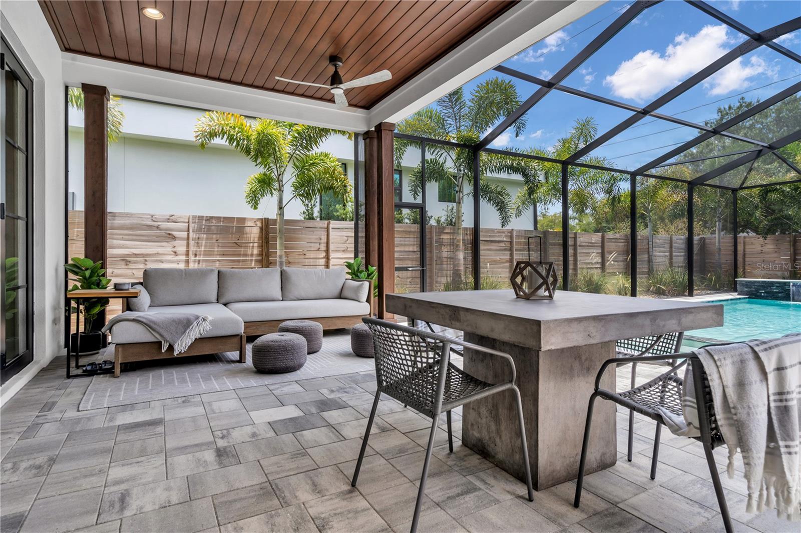2308 N RIDGEWOOD AVE, TAMPA, FL, 33602