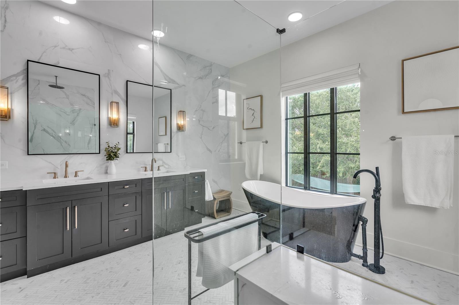 2308 N RIDGEWOOD AVE, TAMPA, FL, 33602