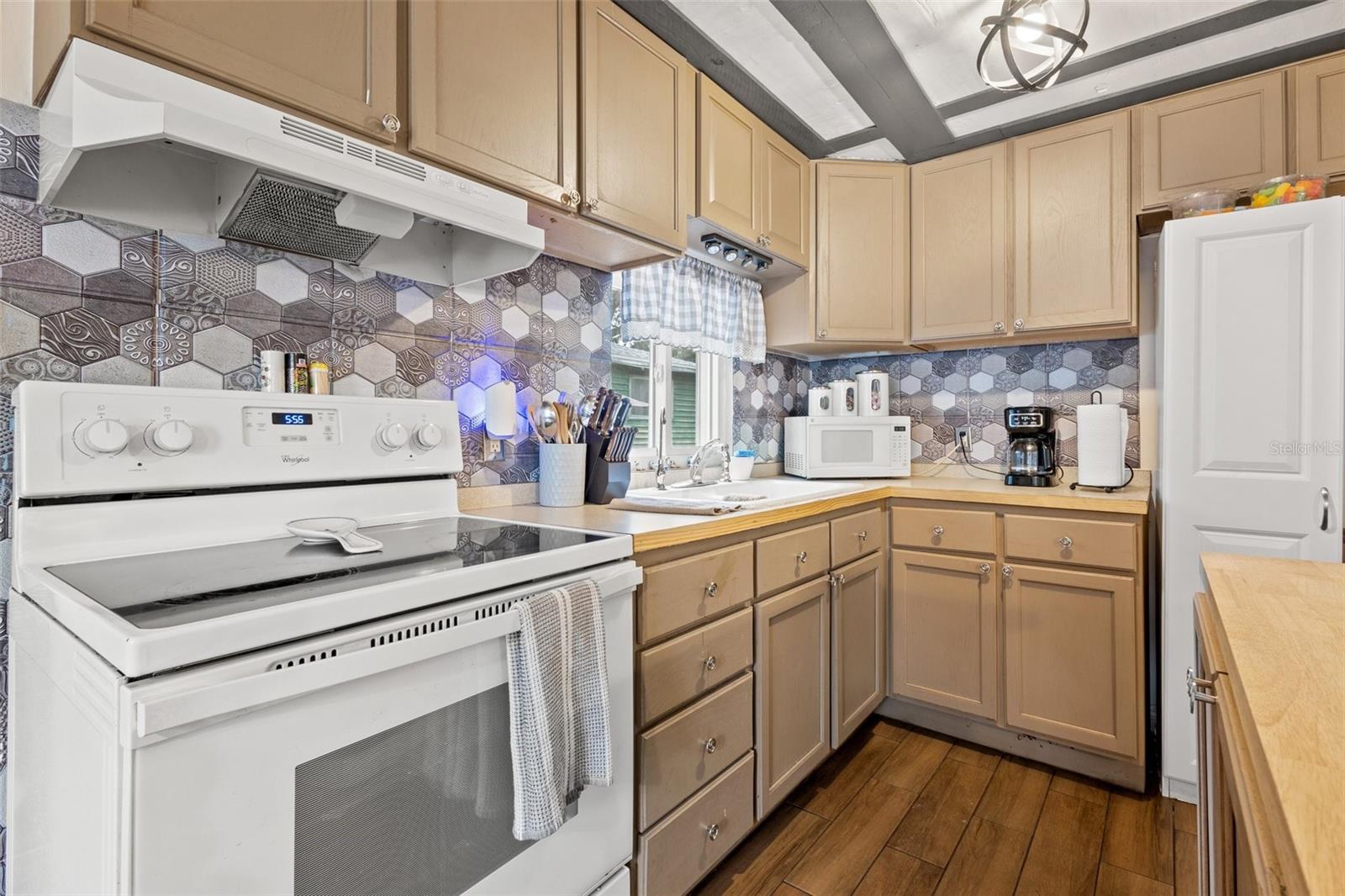 2526 26TH ST S, ST PETERSBURG, FL, 33712