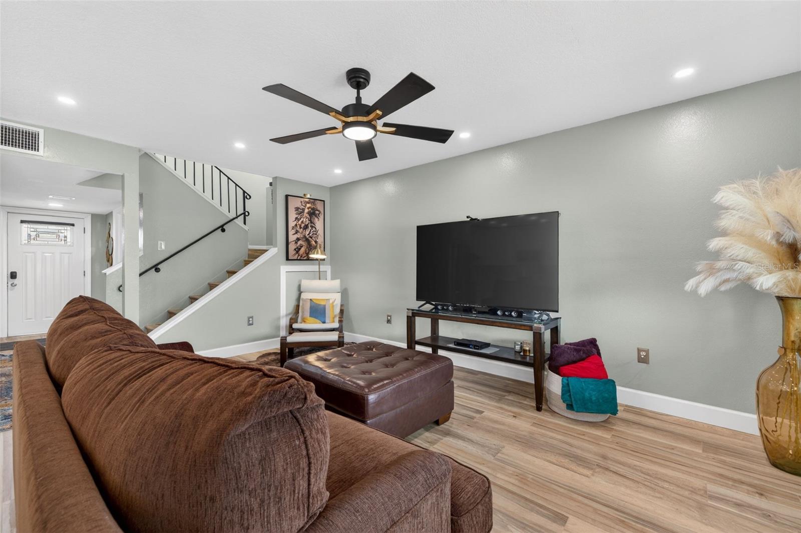 6537 CAPE HATTERAS WAY NE #1, ST PETERSBURG, FL, 33702