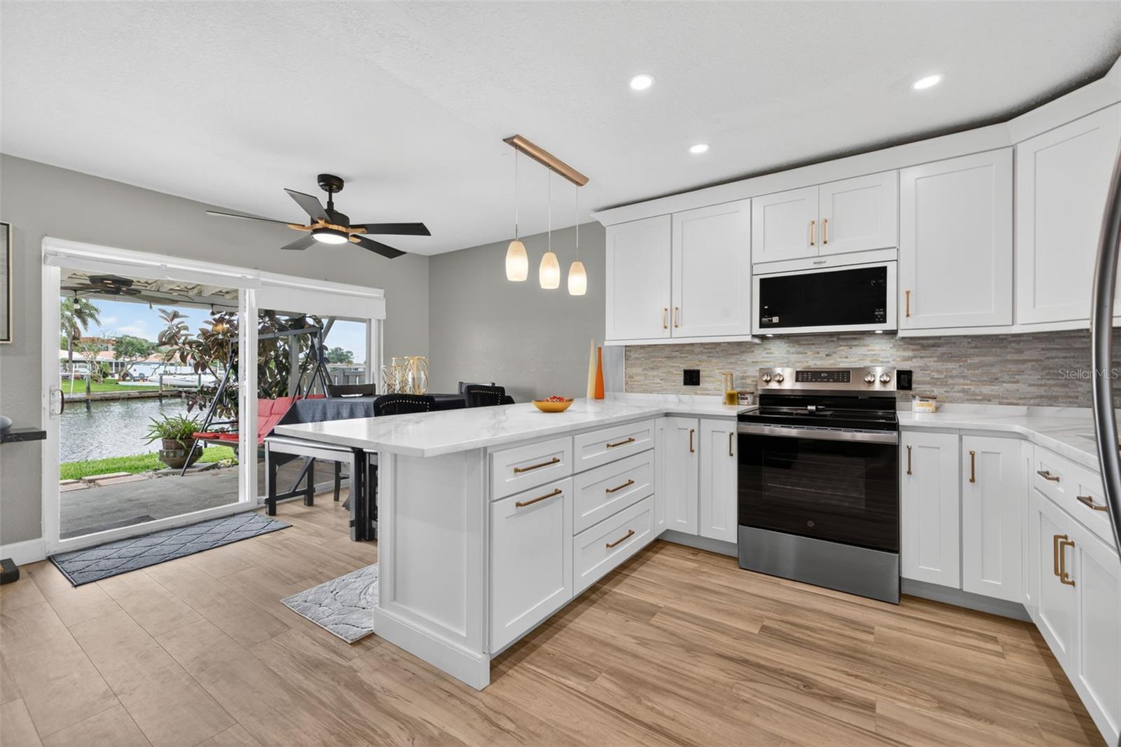 6537 CAPE HATTERAS WAY NE #1, ST PETERSBURG, FL, 33702