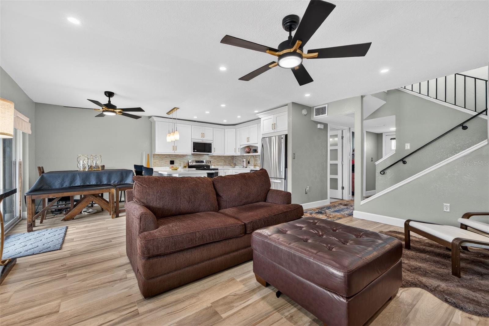 6537 CAPE HATTERAS WAY NE #1, ST PETERSBURG, FL, 33702