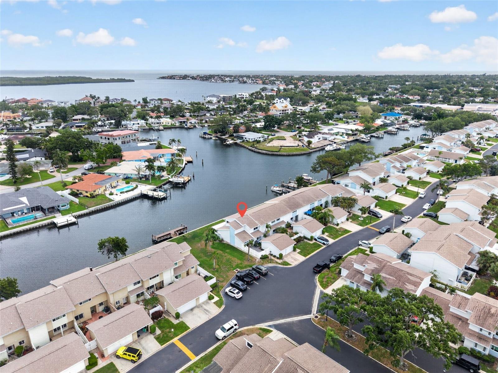 6537 CAPE HATTERAS WAY NE #1, ST PETERSBURG, FL, 33702