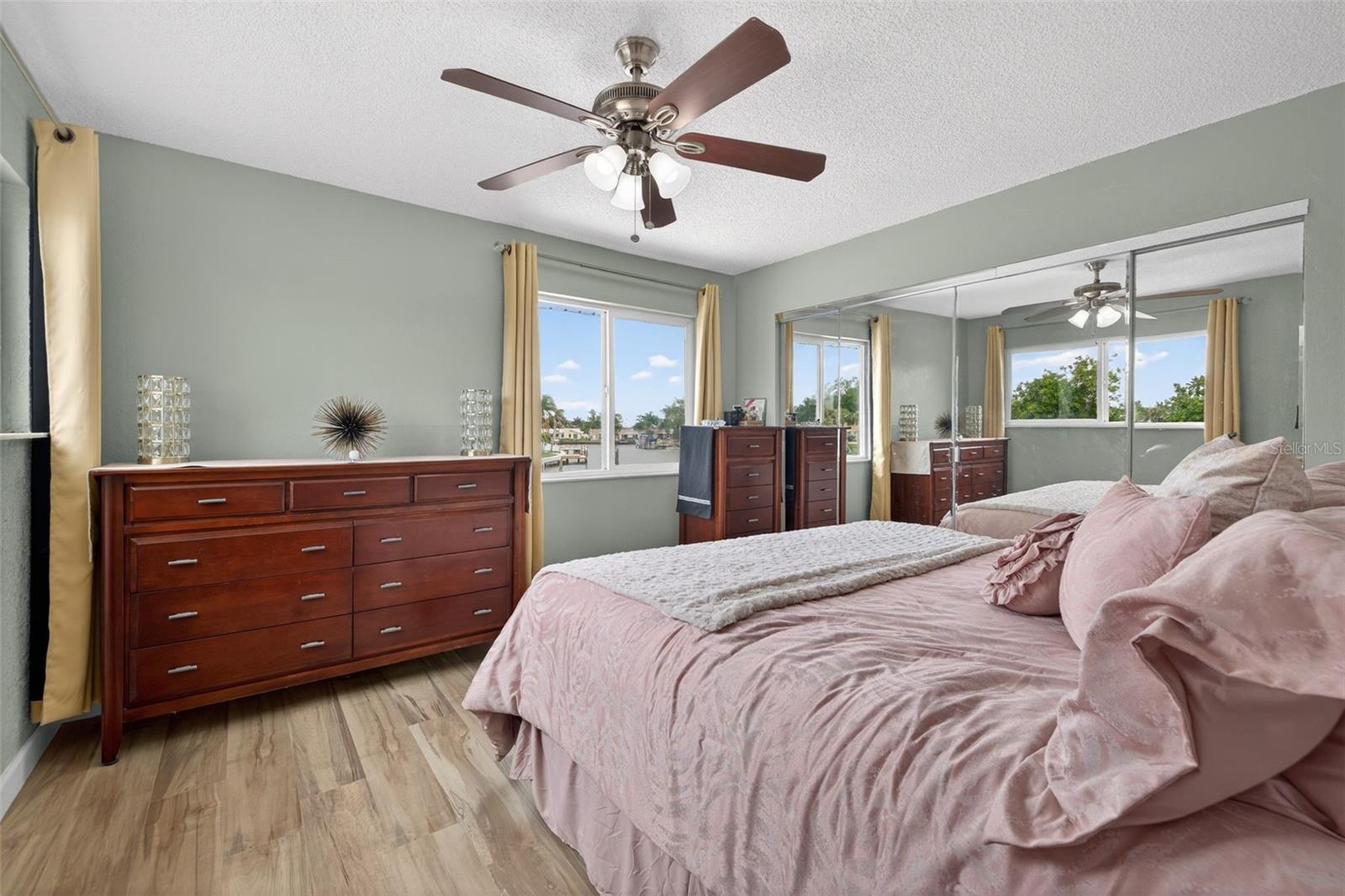 6537 CAPE HATTERAS WAY NE #1, ST PETERSBURG, FL, 33702