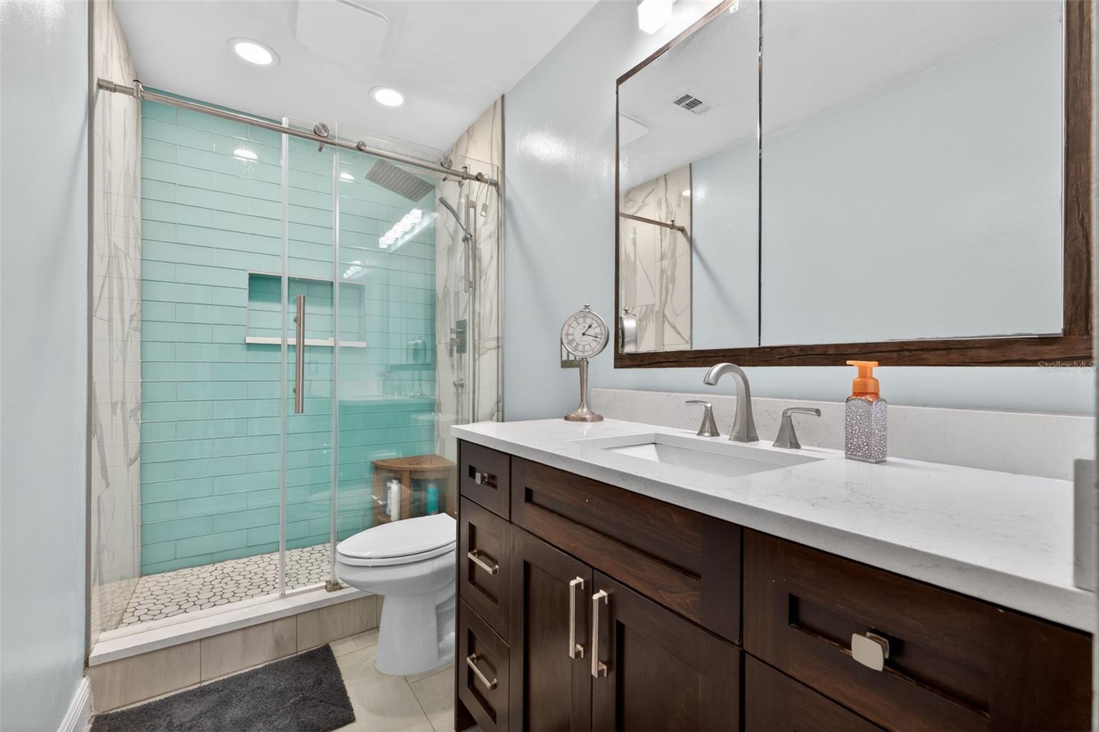 6537 CAPE HATTERAS WAY NE #1, ST PETERSBURG, FL, 33702