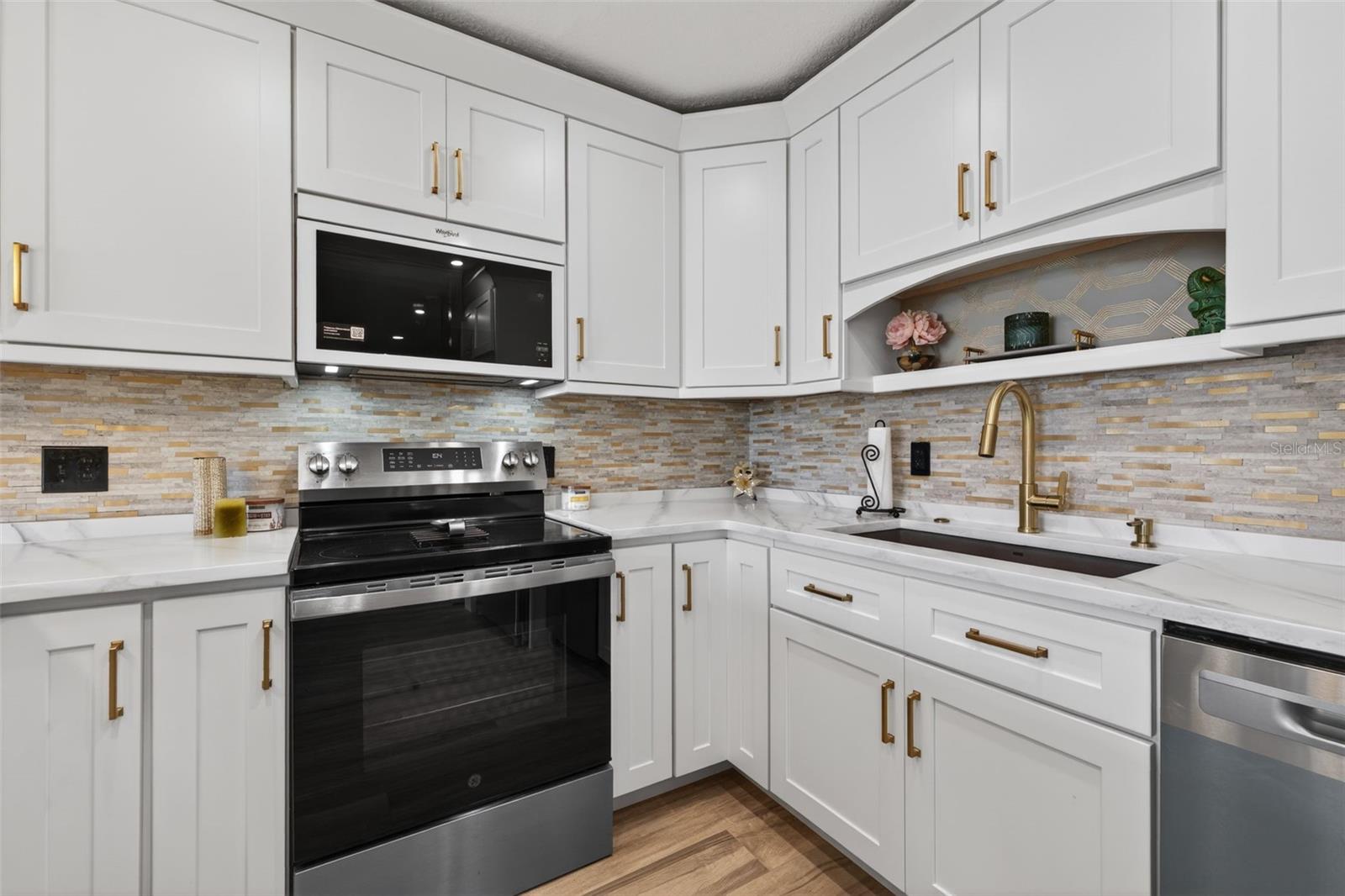 6537 CAPE HATTERAS WAY NE #1, ST PETERSBURG, FL, 33702