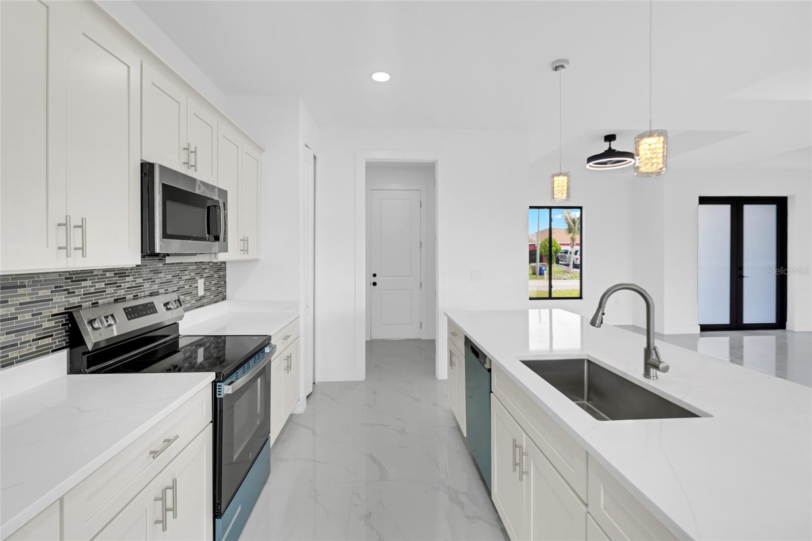 2915 23RD ST SW, LEHIGH ACRES, FL, 33976