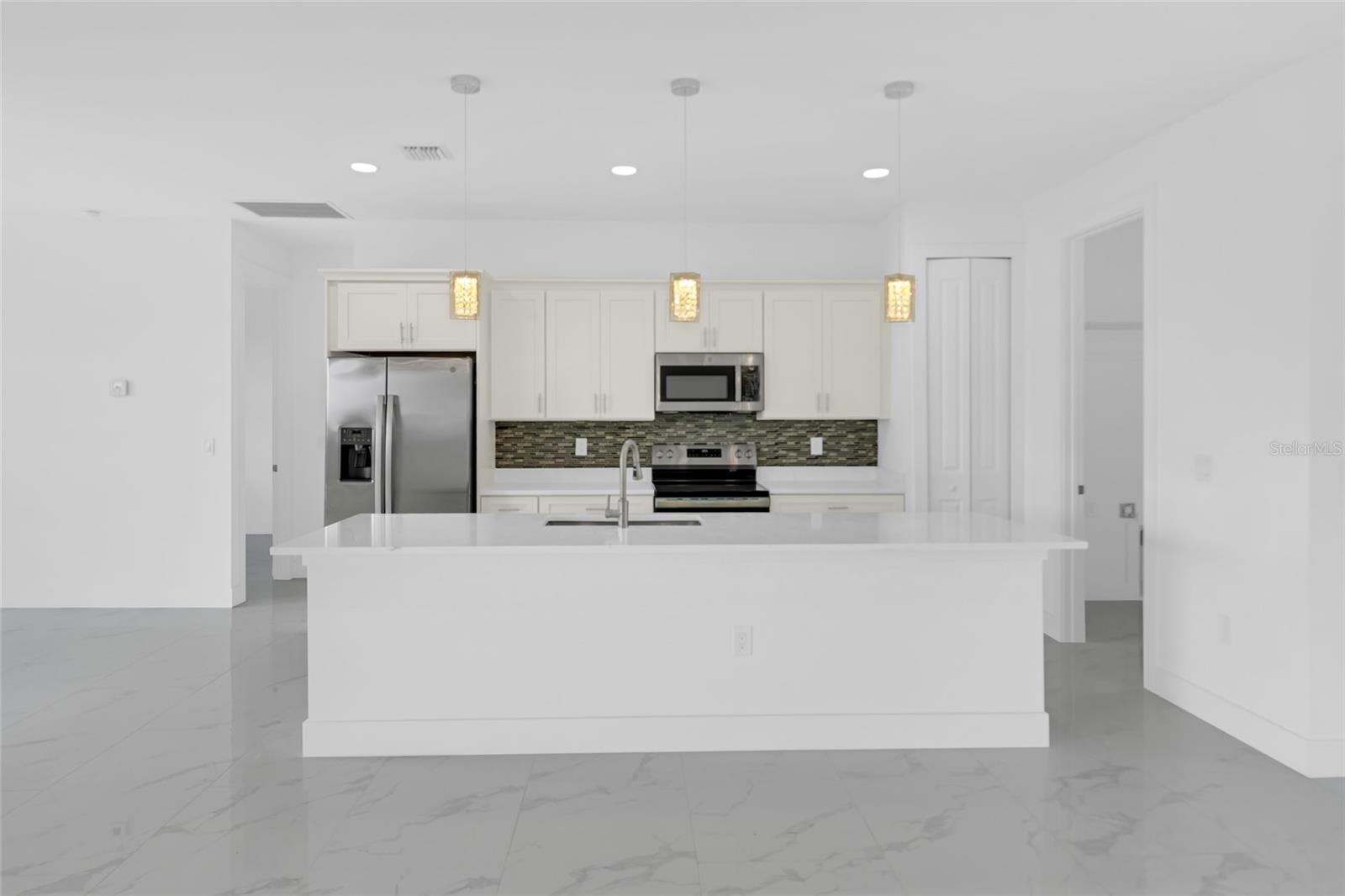 2915 23RD ST SW, LEHIGH ACRES, FL, 33976