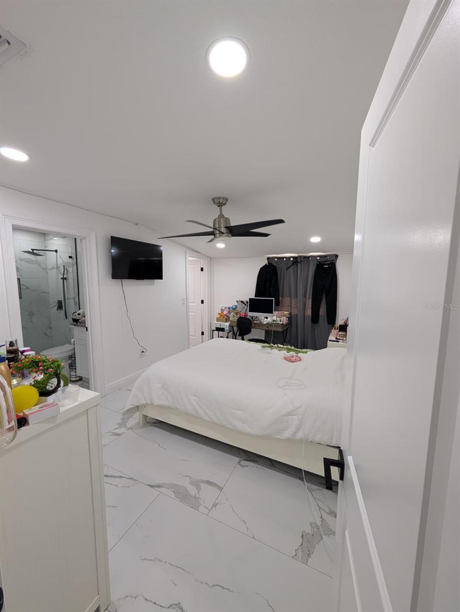 911 BEAR LAKE RD, APOPKA, FL, 32703