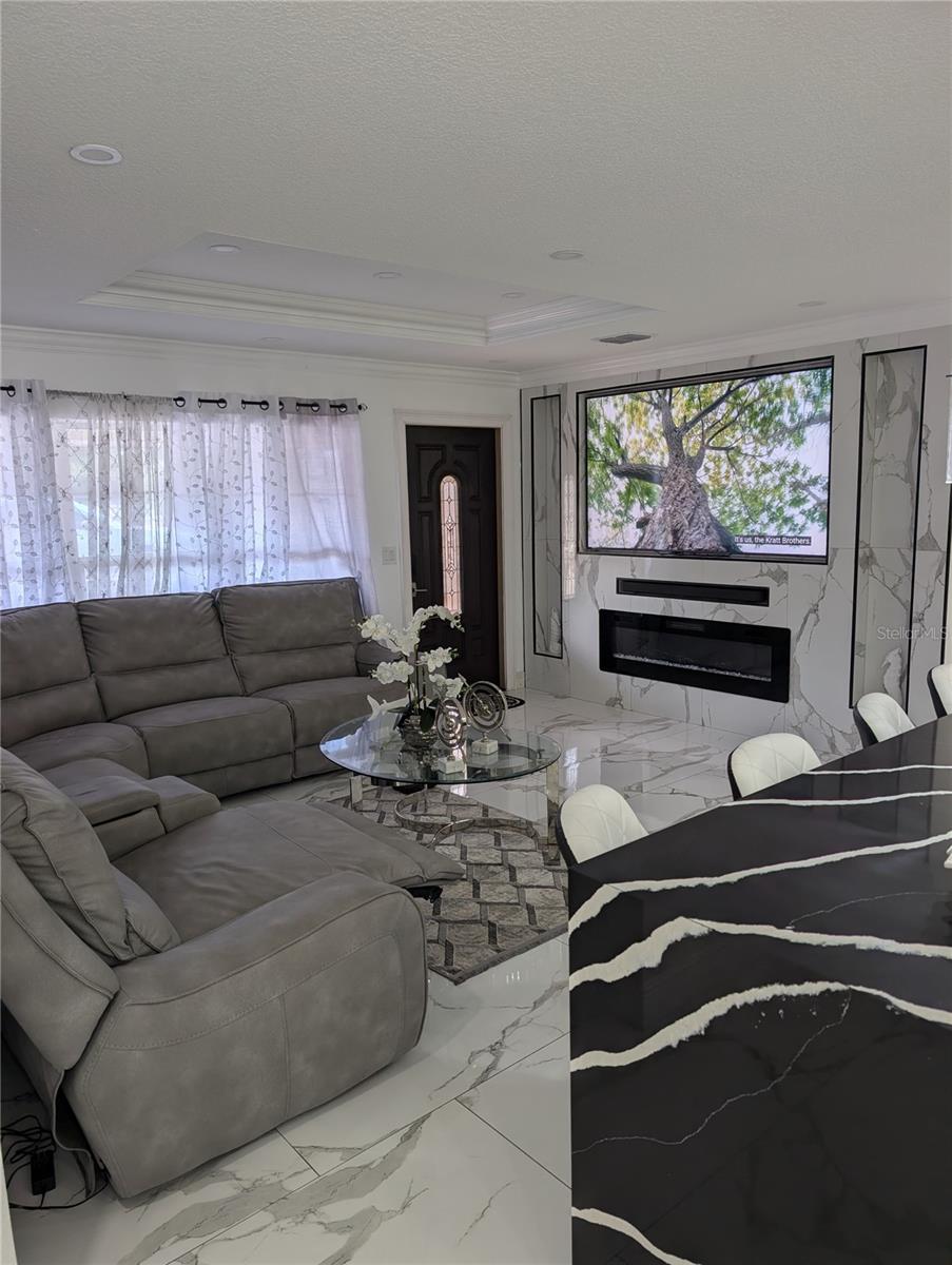 911 BEAR LAKE RD, APOPKA, FL, 32703