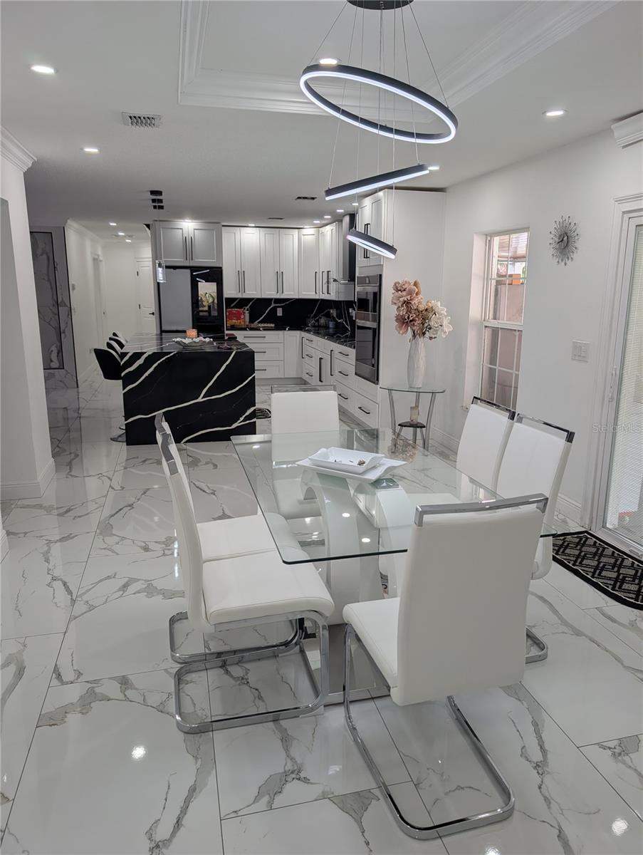 911 BEAR LAKE RD, APOPKA, FL, 32703