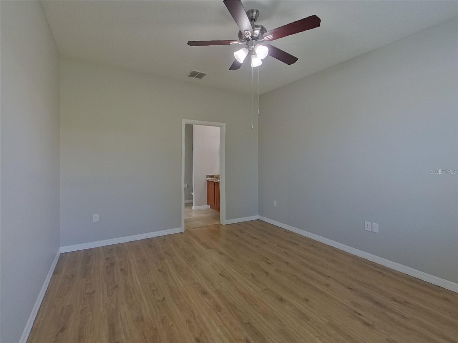 SOUTHERN RIDGE AT ESTATES, GROVELAND, FL, 34736