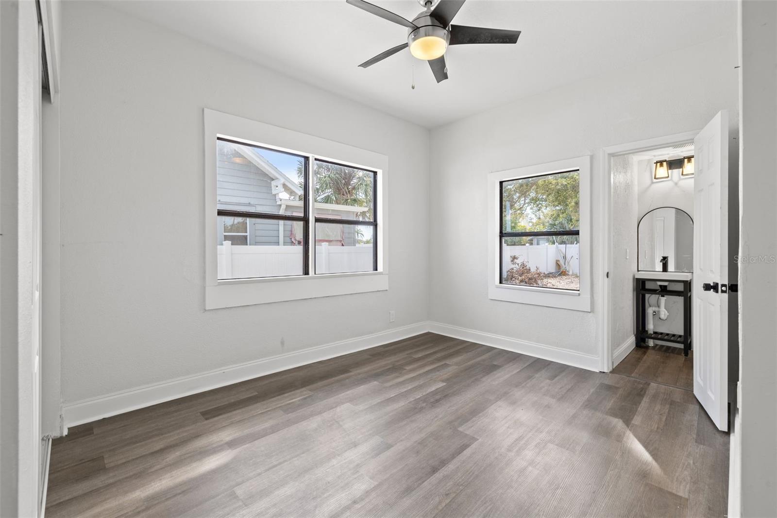 2824 5TH AVE N, ST PETERSBURG, FL, 33713