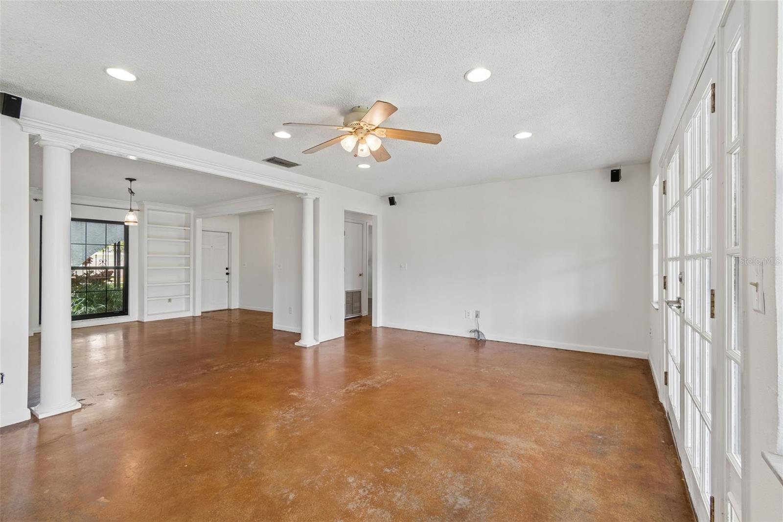 13338 LAKE GEORGE LN, TAMPA, FL, 33618