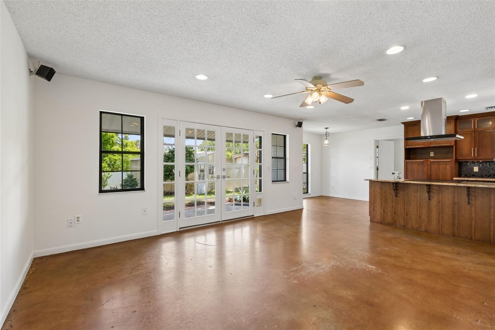 13338 LAKE GEORGE LN, TAMPA, FL, 33618