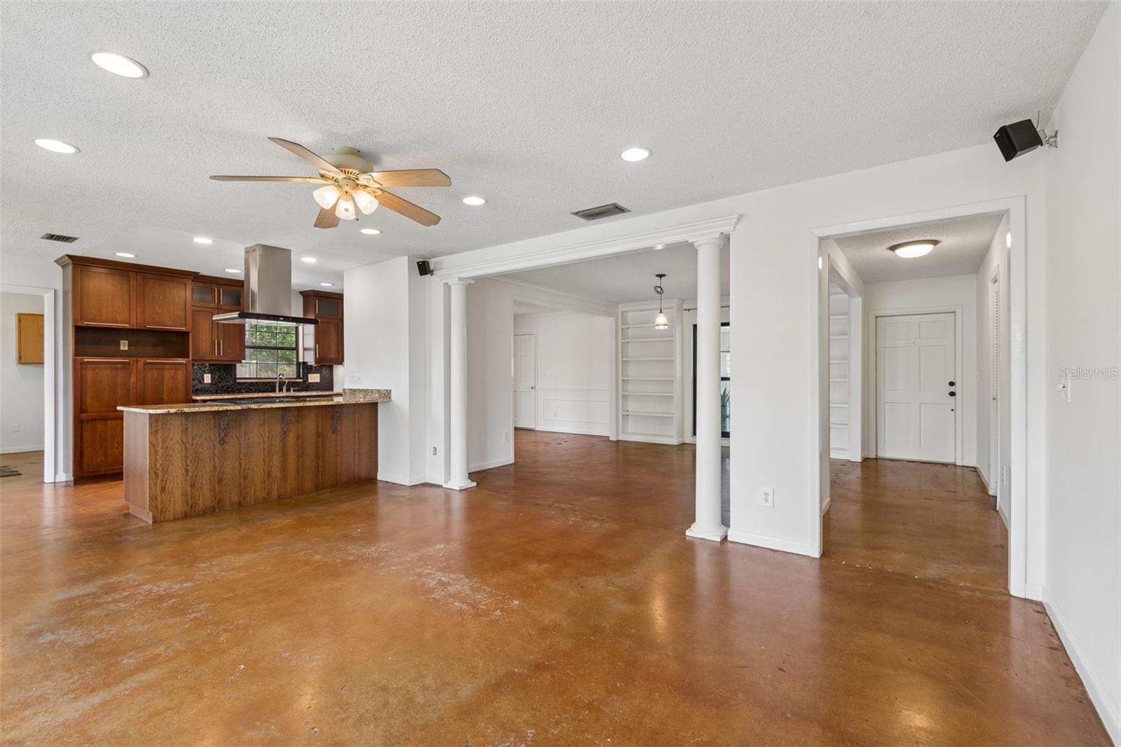 13338 LAKE GEORGE LN, TAMPA, FL, 33618