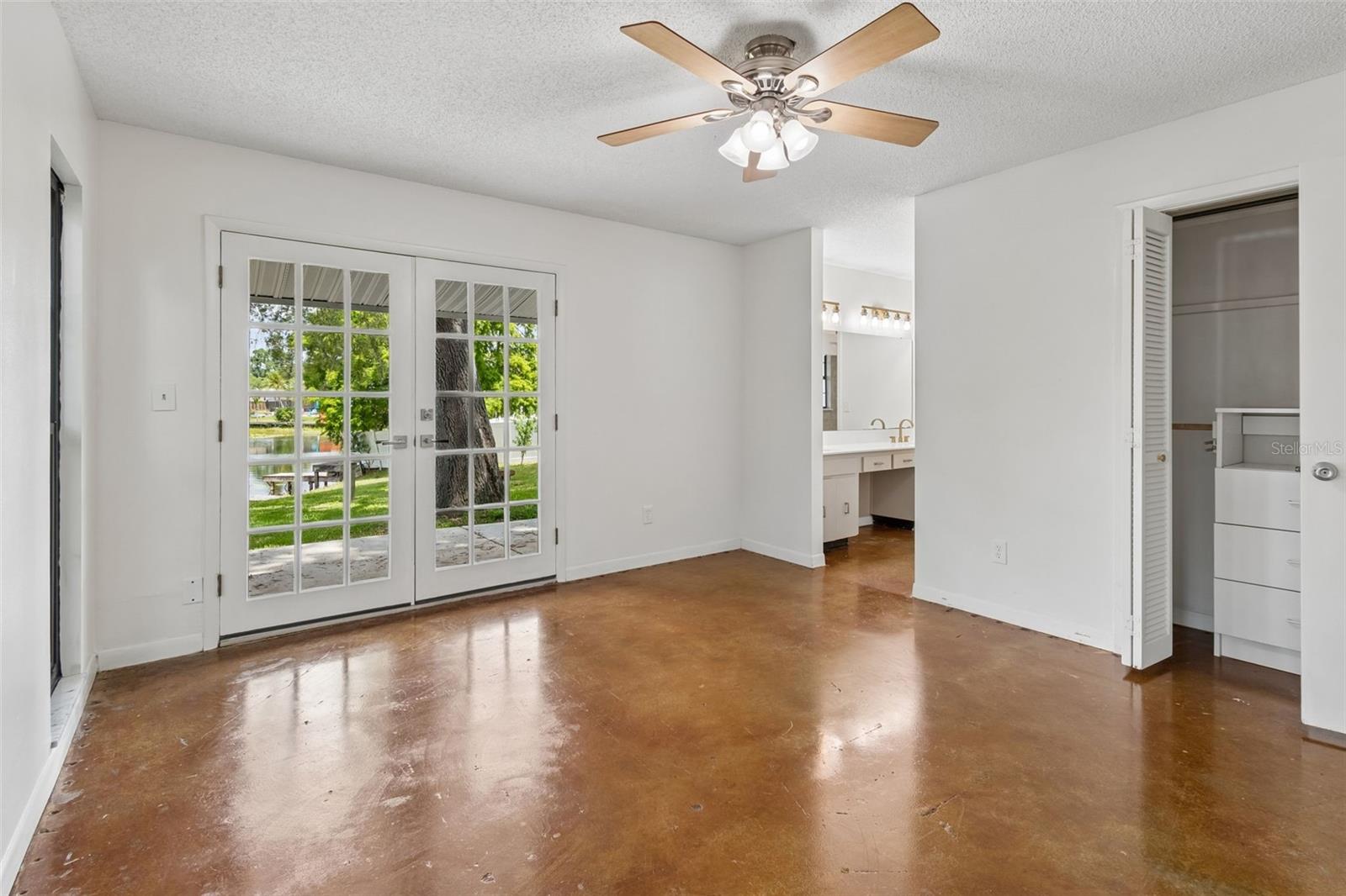 13338 LAKE GEORGE LN, TAMPA, FL, 33618